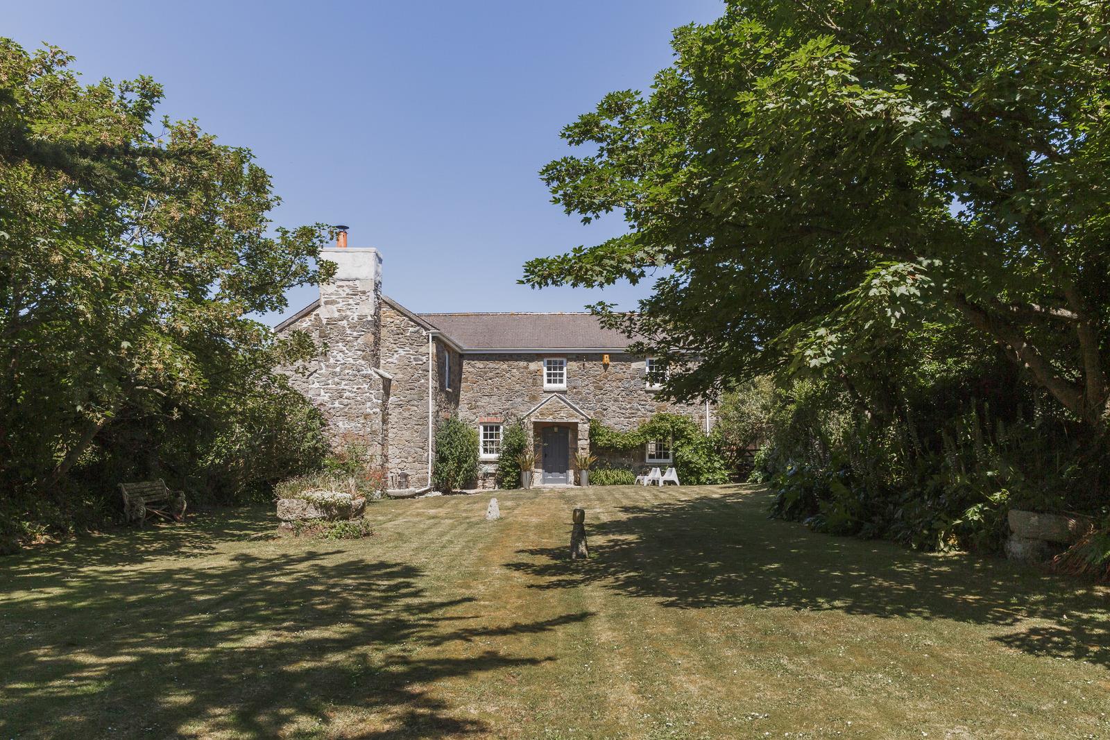 Chymder Farmhouse - Image 3